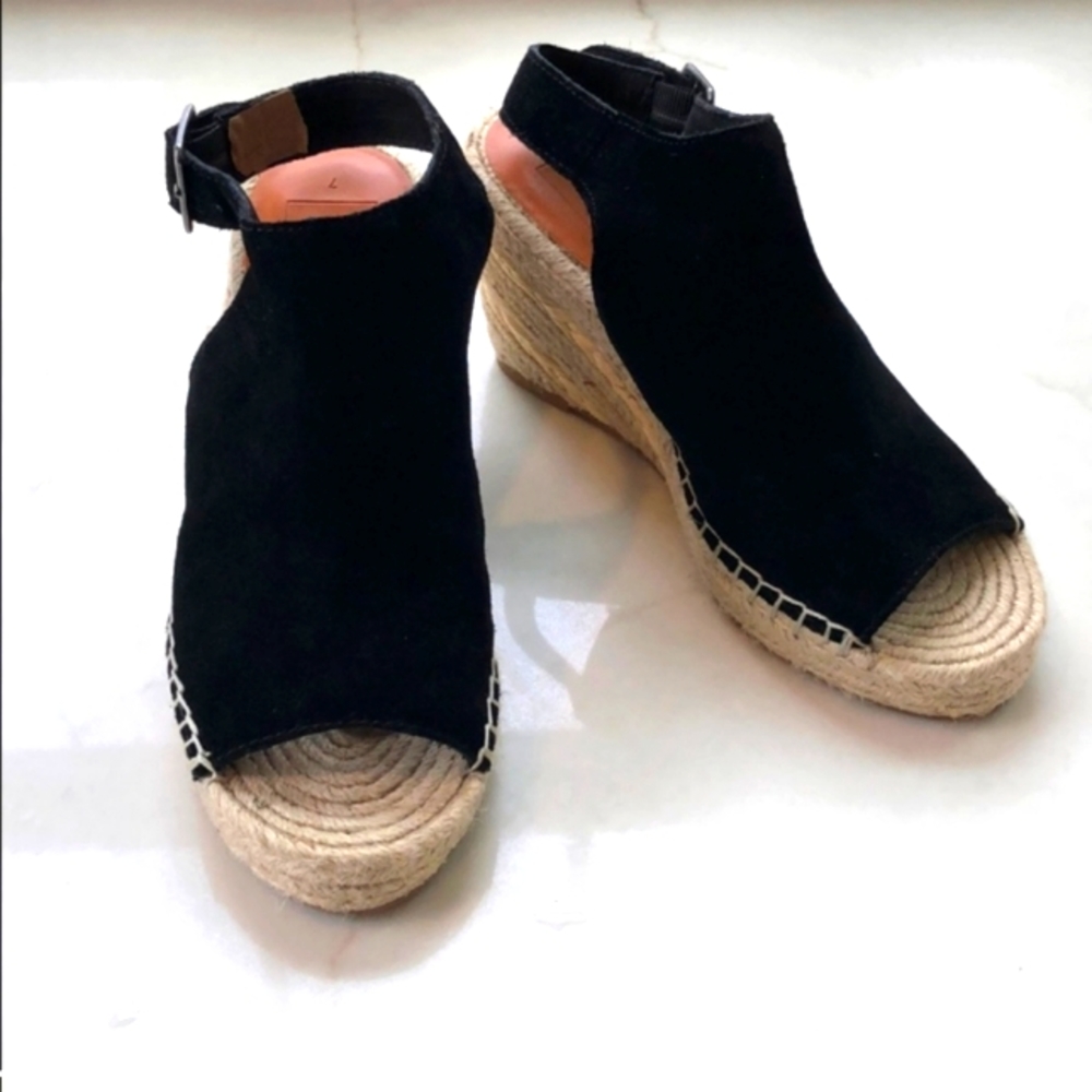 GAP Suede Black Wedge Sandal NWOT 7.5